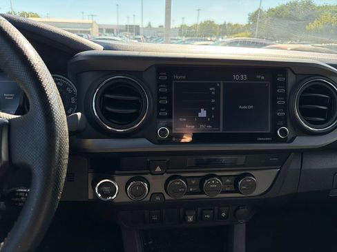 Used 2023 Toyota Tacoma TRD Sport AWD/4WD image 13