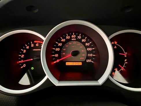 Used 2011 Toyota Tacoma 4x4 Double Cab w/ TRD Off-Road Pkg w/JBL Audio image 10