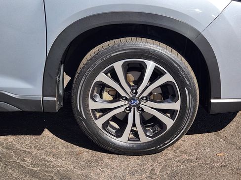 Used 2023 Subaru Forester Limited AWD/4WD image 9