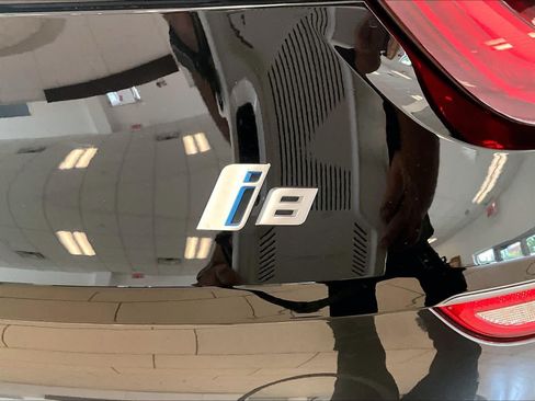 Used 2019 BMW i8 Coupe AWD/4WD image 9