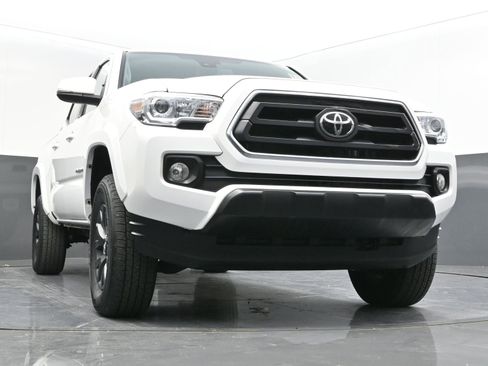 Used 2023 Toyota Tacoma SR5 w/ Technology Package image 36