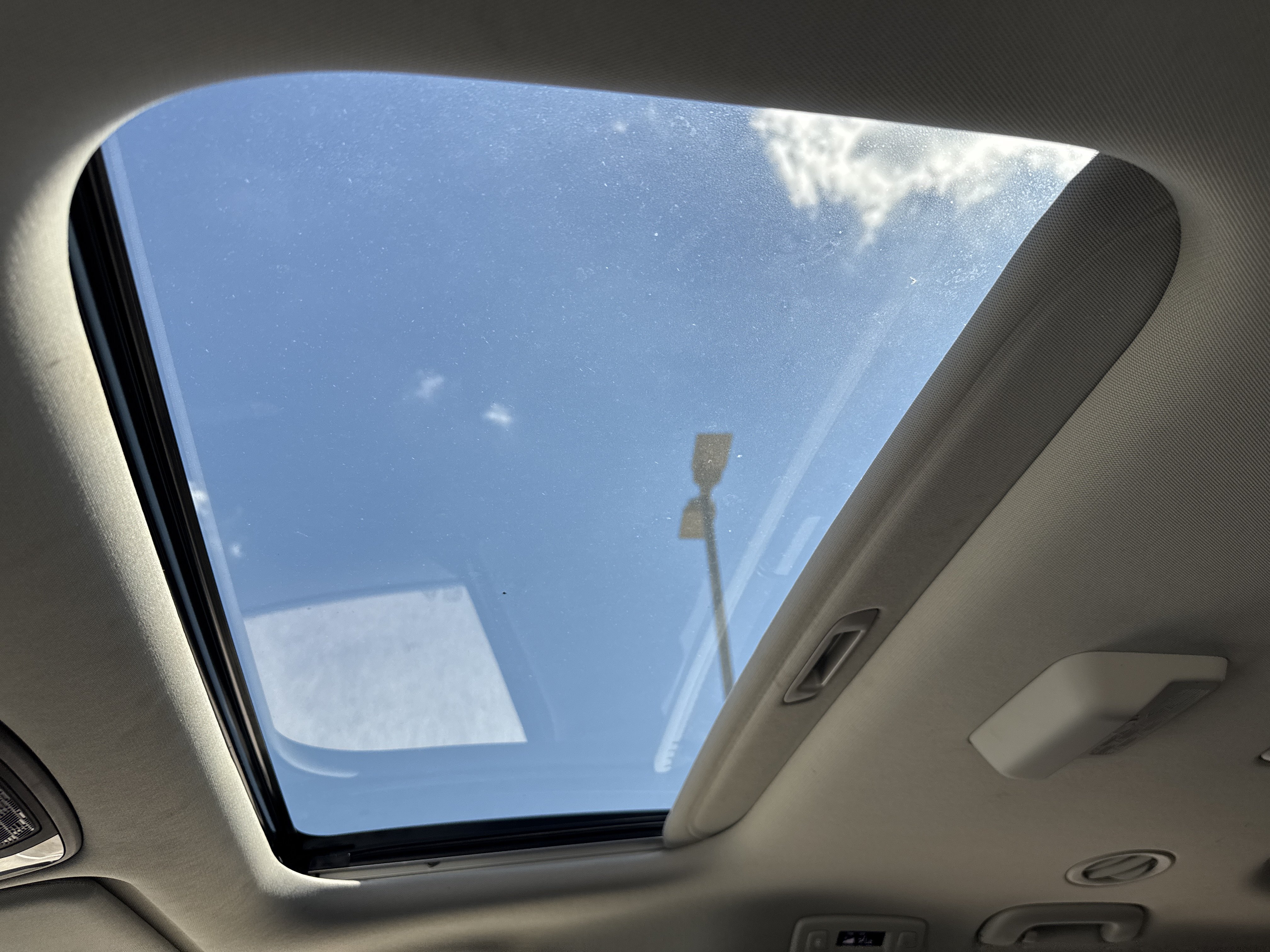 Used 2025 Kia Carnival SX FWD image 23