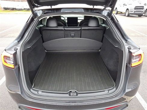 Used 2025 Tesla Model Y Performance image 27