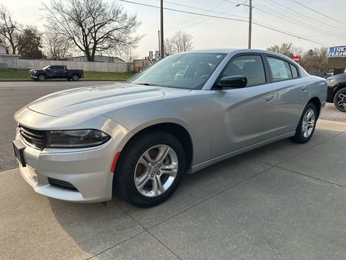 Used 2023 Dodge Charger SXT image 4