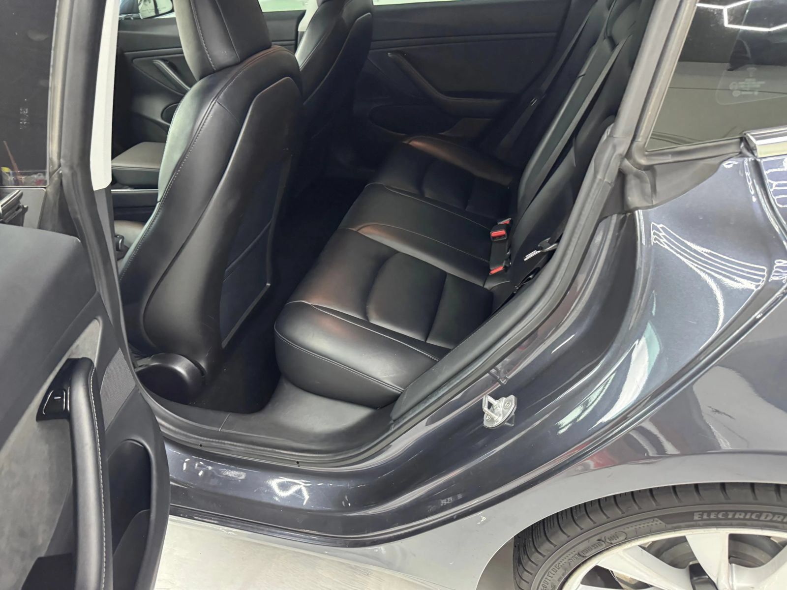 Used 2019 Tesla Model 3 Standard Range RWD image 21