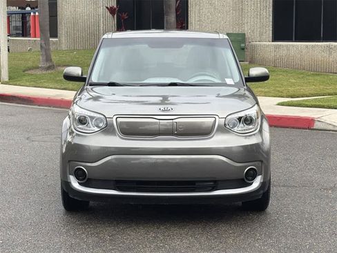 Used 2017 Kia Soul EV-e image 2