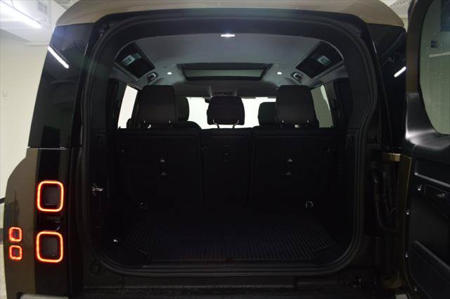 New 2026 Land Rover Defender 110 S AWD/4WD image 36