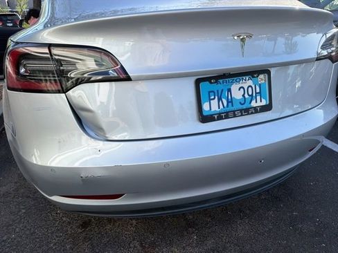 Used 2018 Tesla Model 3 Long Range RWD image 3