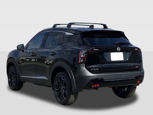 New 2026 Nissan Kicks SR image 2