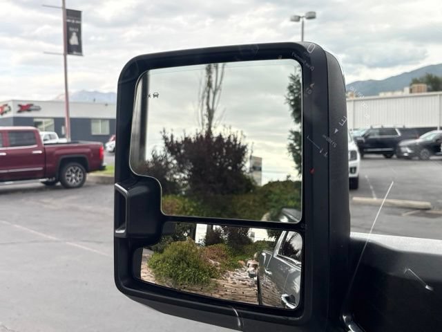 Used 2024 GMC Sierra 3500 Denali Ultimate AWD/4WD image 16