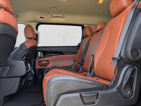 Used 2024 Kia Carnival SX FWD image 19