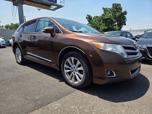 Used 2013 Toyota Venza XLE image 5