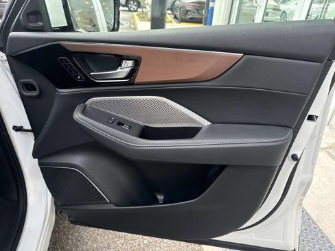 Used 2022 Acura MDX SH-AWD w/ Technology Package image 14