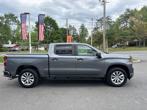Used 2019 Chevrolet Silverado 1500 Custom w/ Custom Value Package AWD/4WD image 5
