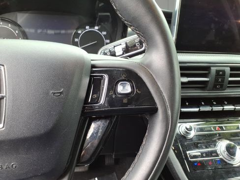 Used 2022 Lincoln Corsair AWD w/ Equipment Group 101A image 12