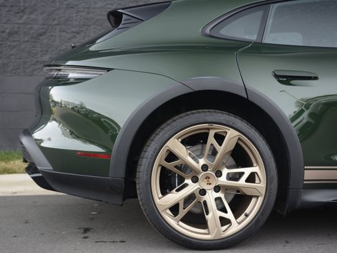 Certified 2025 Porsche Taycan 4 Cross Turismo image 39