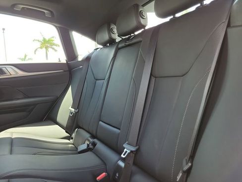 Used 2024 BMW i4 eDrive40 RWD image 9