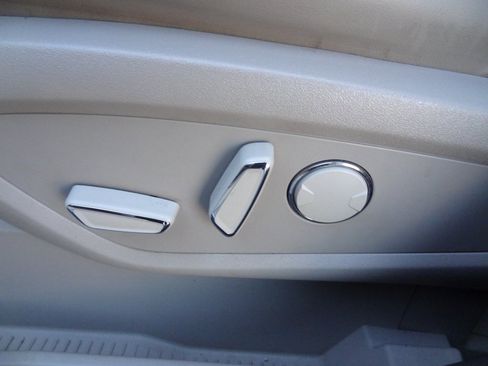 Certified 2021 Lincoln Nautilus Reserve image 10