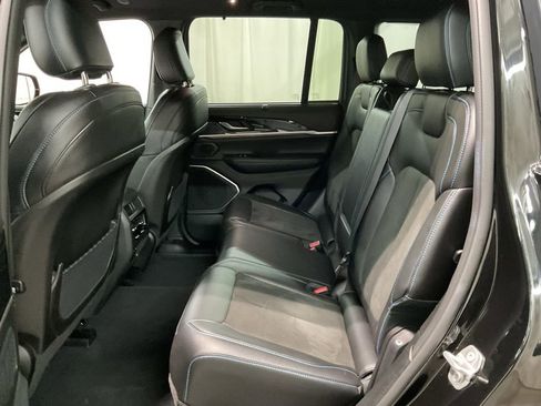 Used 2023 Jeep Grand Cherokee Trailhawk w/ Luxury Tech Group III image 20