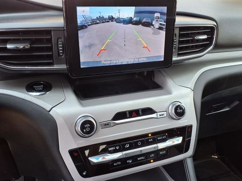 Certified 2023 Ford Explorer XLT w/ Equipment Group 202A image 29