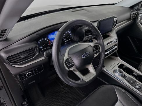 Used 2024 Ford Explorer XLT w/ Equipment Group 202A image 25