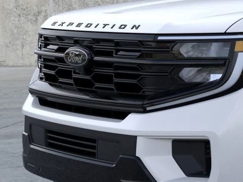 New 2025 Ford Expedition Max Platinum w/ Stealth Performance Package image 17