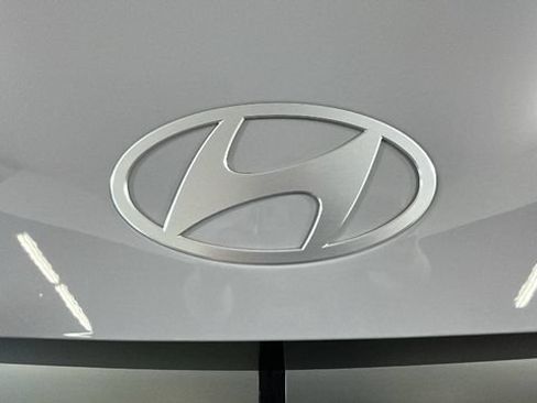 Used 2025 Hyundai Ioniq 5 SEL AWD/4WD image 8
