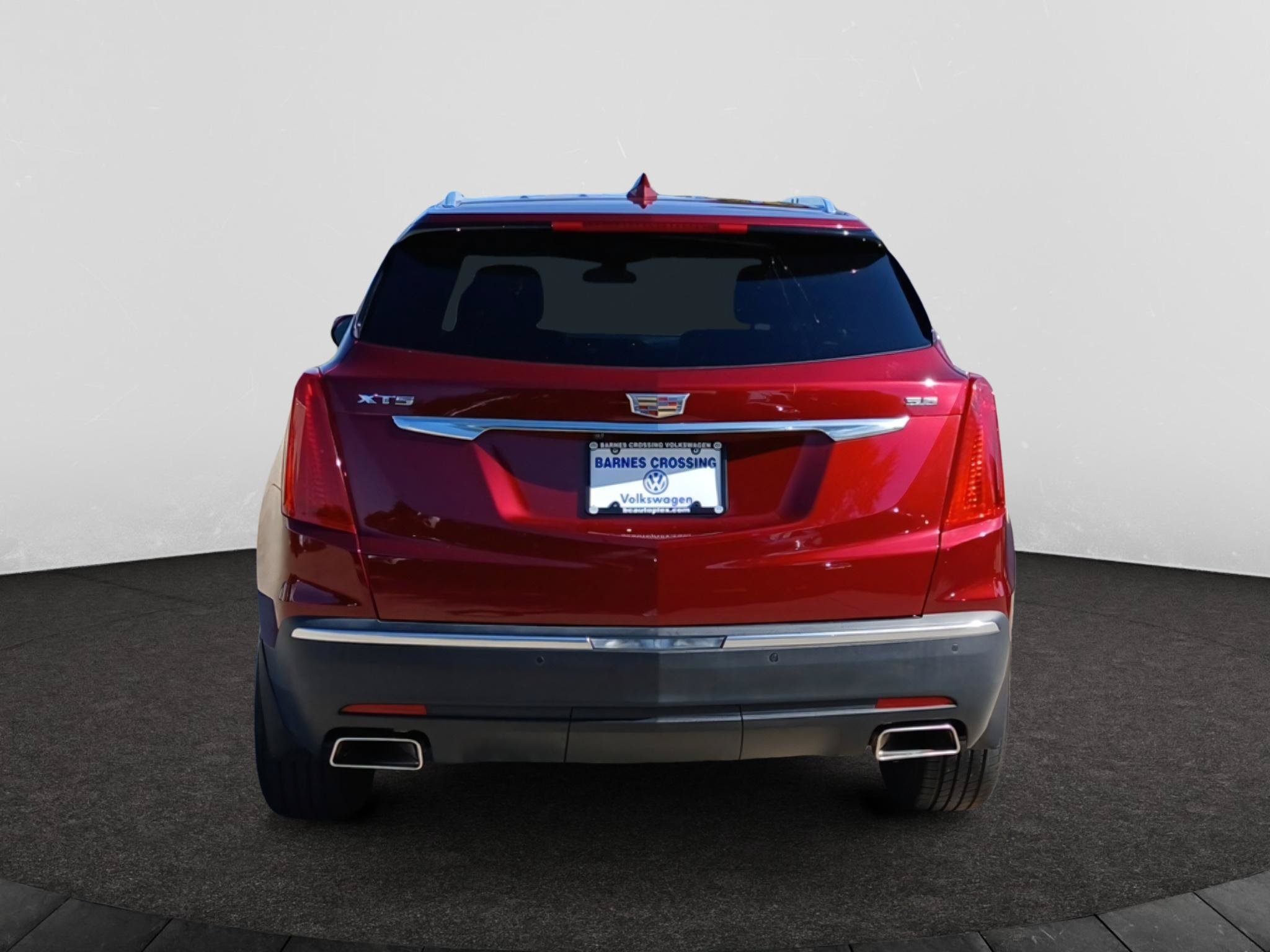 Used 2017 Cadillac XT5 Luxury w/ Driver Awareness Package FWD image 6