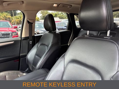 Used 2020 Ford Escape SEL FWD image 4