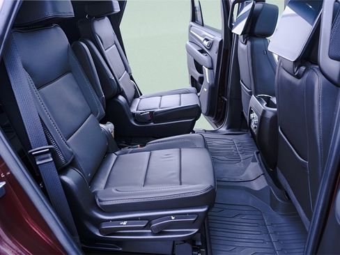 Used 2023 GMC Yukon Denali w/ Denali Reserve Package image 33