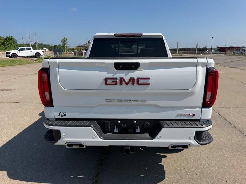 Used 2026 GMC Sierra 1500 AT4 w/ AT4 Premium Package AWD/4WD image 4