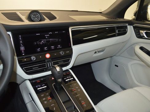 New 2026 Porsche Macan S image 24