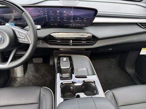 New 2026 Buick Enclave Avenir w/ Super Cruise Package FWD image 18