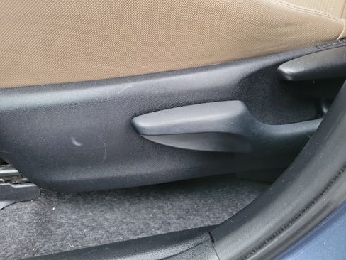 Used 2013 Toyota RAV4 XLE image 23