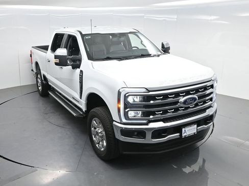 Used 2025 Ford F250 Lariat w/ Chrome Package AWD/4WD image 42