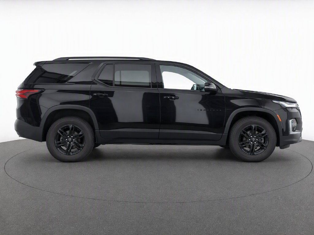 Used 2023 Chevrolet Traverse LT w/ Midnight/Sport Edition AWD/4WD image 10