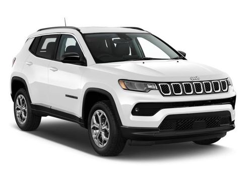 Used 2024 Jeep Compass Latitude AWD/4WD image 1