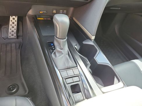 Certified 2025 Toyota Camry SE w/ Convenience Package FWD image 10