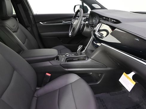 New 2025 Cadillac XT6 Sport w/ Technology Package image 16