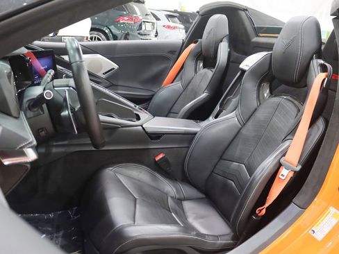 Used 2022 Chevrolet Corvette Stingray Premium Conv w/ Z51 Performance Package RWD image 27