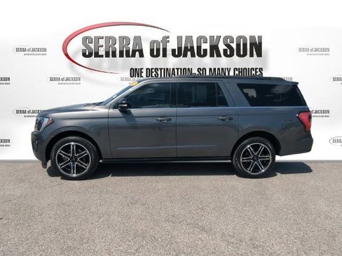 Used 2021 Ford Expedition Max Limited image 5