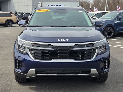 Used 2024 Kia Seltos SX w/ SX Sunroof Package image 2