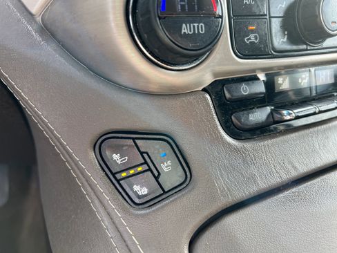 Used 2015 GMC Yukon Denali image 16