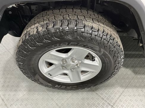 Used 2020 Jeep Gladiator Sport w/ Quick Order Package 24S image 47