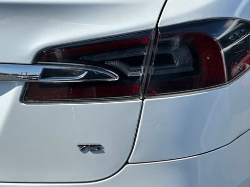 Used 2017 Tesla Model S 75 RWD image 29