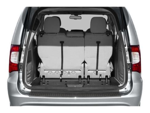 Used 2015 Chrysler Town & Country Touring FWD image 12