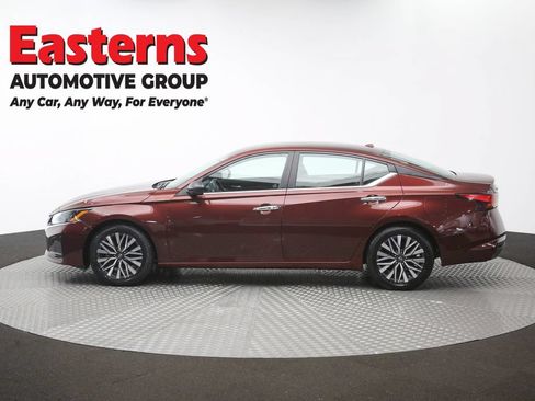 Used 2024 Nissan Altima 2.5 SV FWD image 50