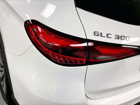 Used 2023 Mercedes-Benz GLC 300 4MATIC image 28