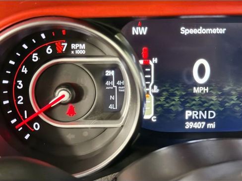 Used 2022 Jeep Wrangler Unlimited Rubicon w/ LED Lighting Group AWD/4WD image 13