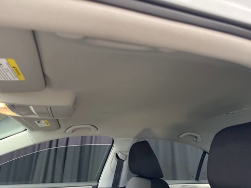 Used 2017 Volkswagen Jetta S image 18